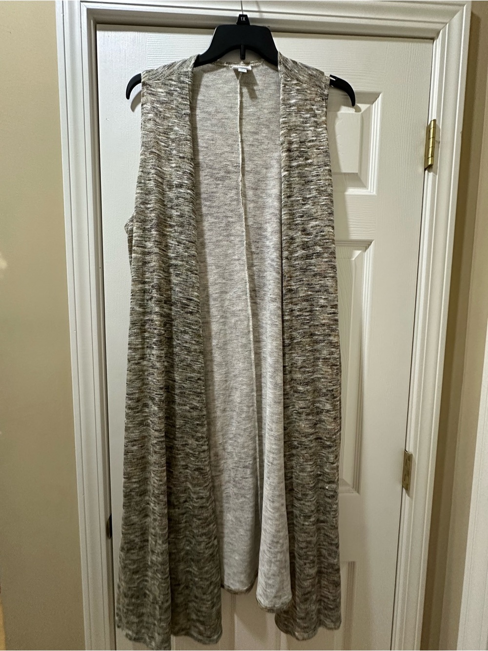 LuLaRoe Long Open Front Sleeveless Cardigan in Heathered Gray and Cream
